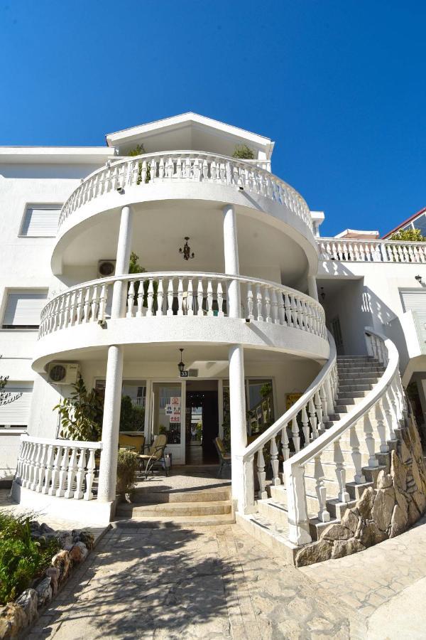 Apartments Adok Budva Eksteriør bilde