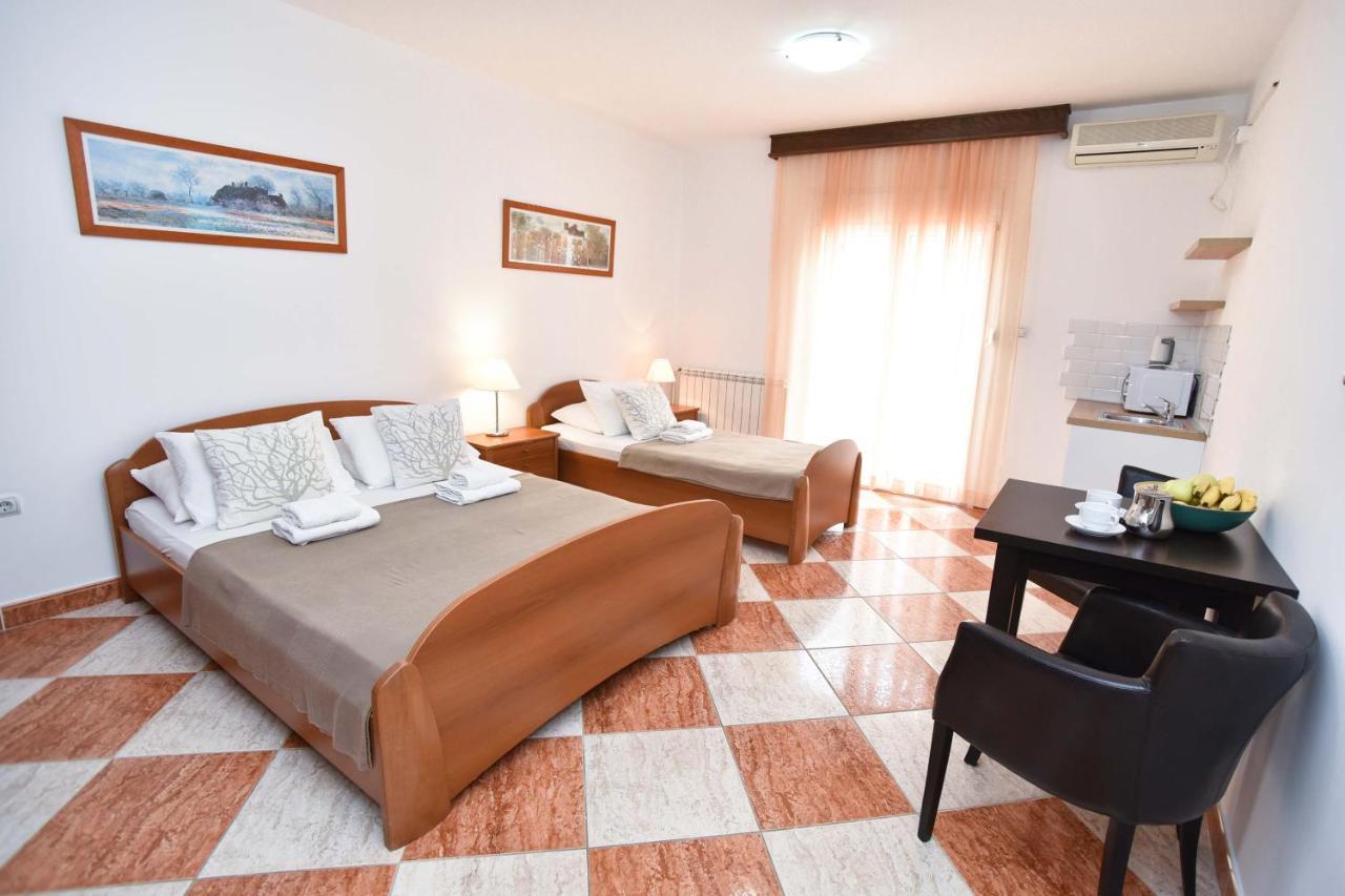 Apartments Adok Budva Eksteriør bilde