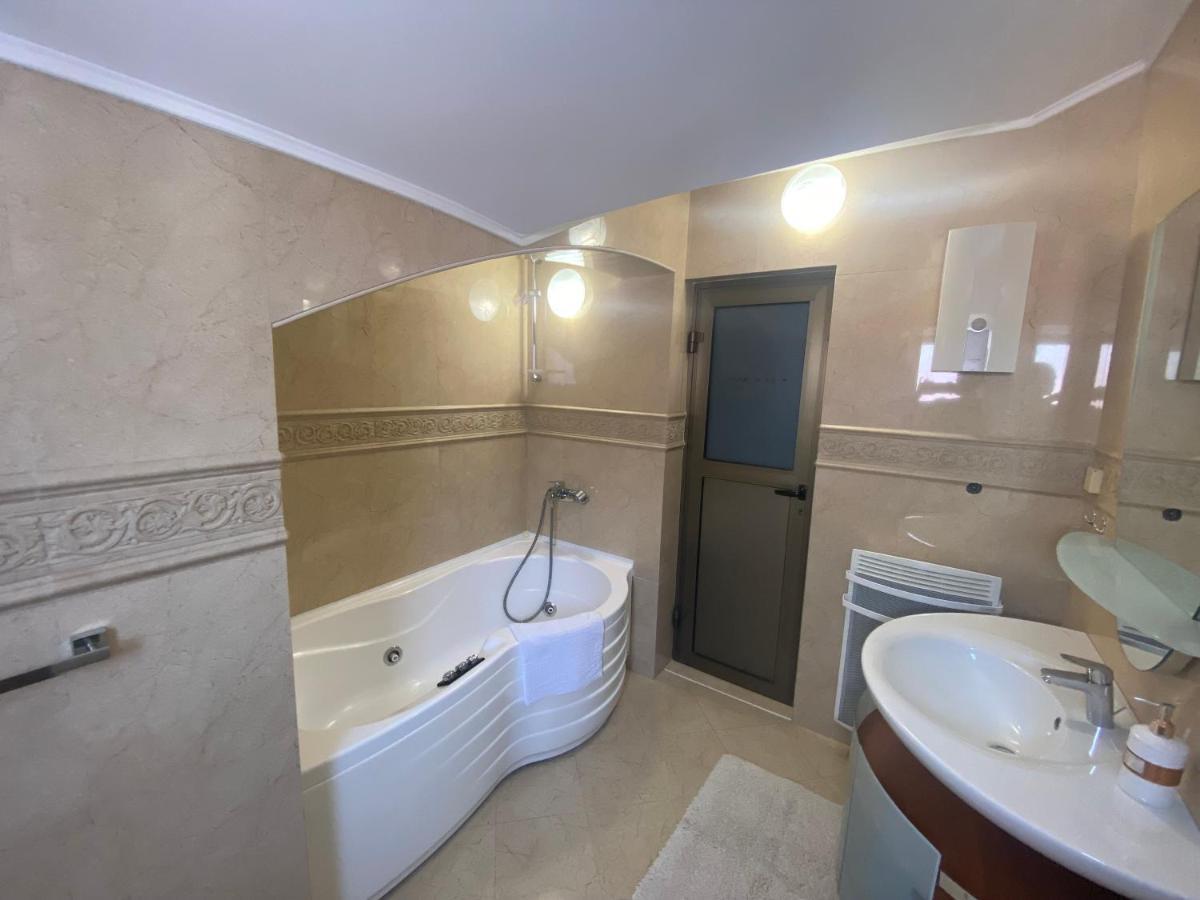 Apartments Adok Budva Eksteriør bilde
