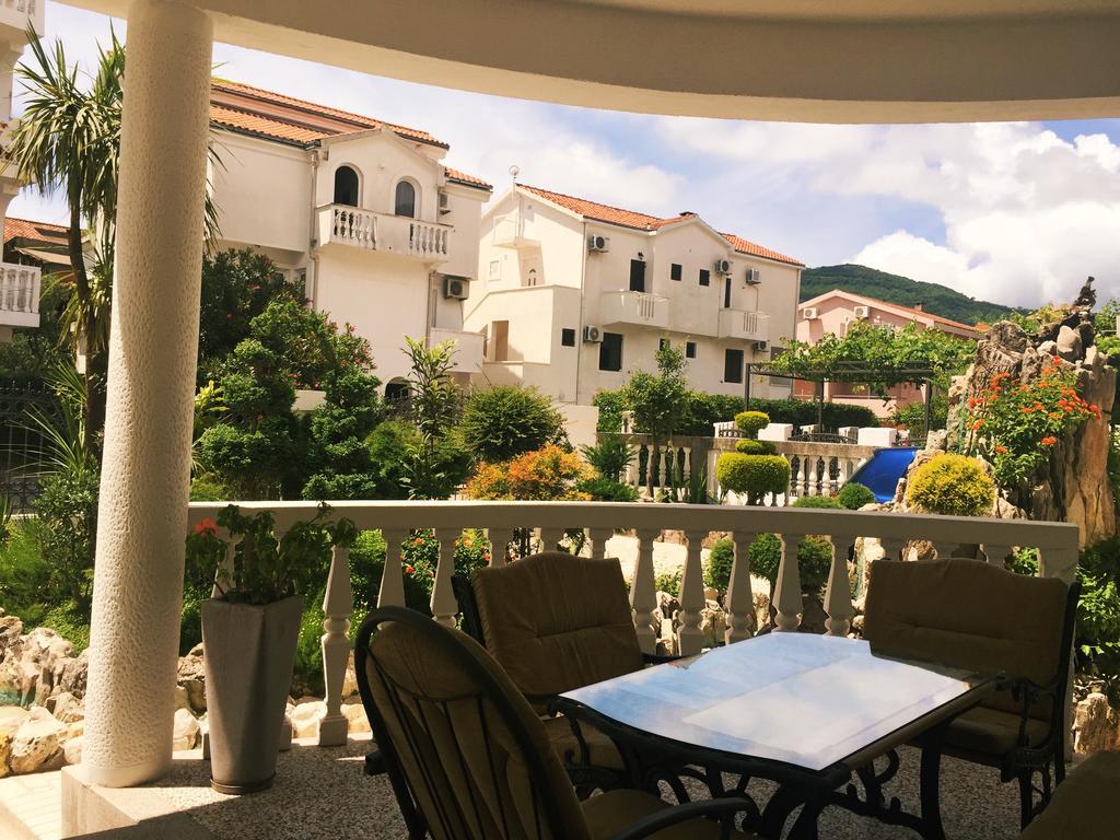 Apartments Adok Budva Eksteriør bilde