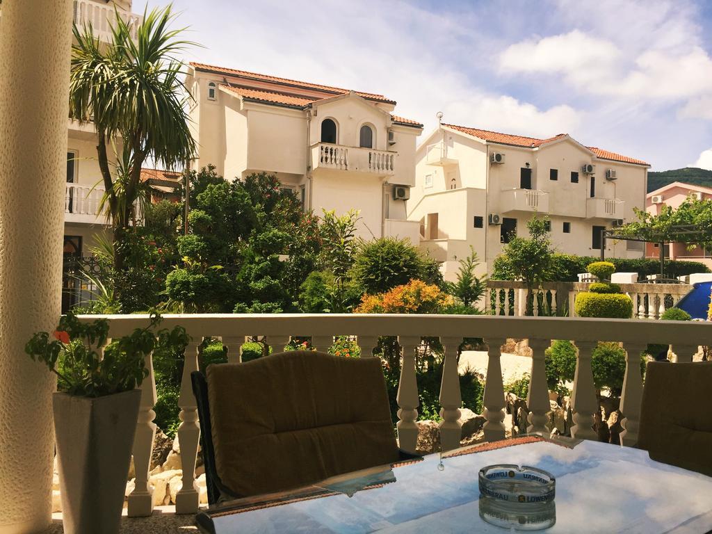 Apartments Adok Budva Eksteriør bilde
